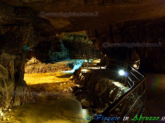 Grotte di Stiffe-P6206241-.jpg